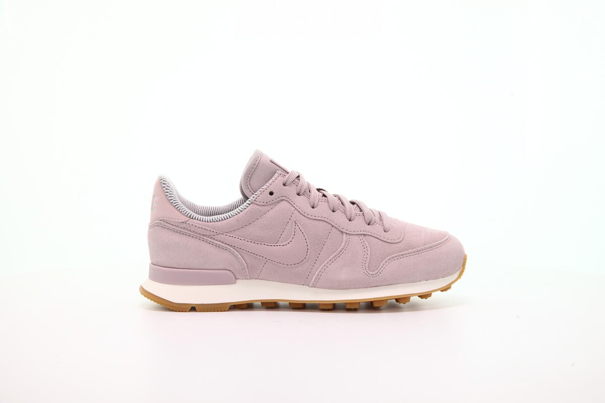 公式正規品!★NIKE W INTERNATIONALIST SE PARTICLE ROSE Nike Wmns Internationalist Se